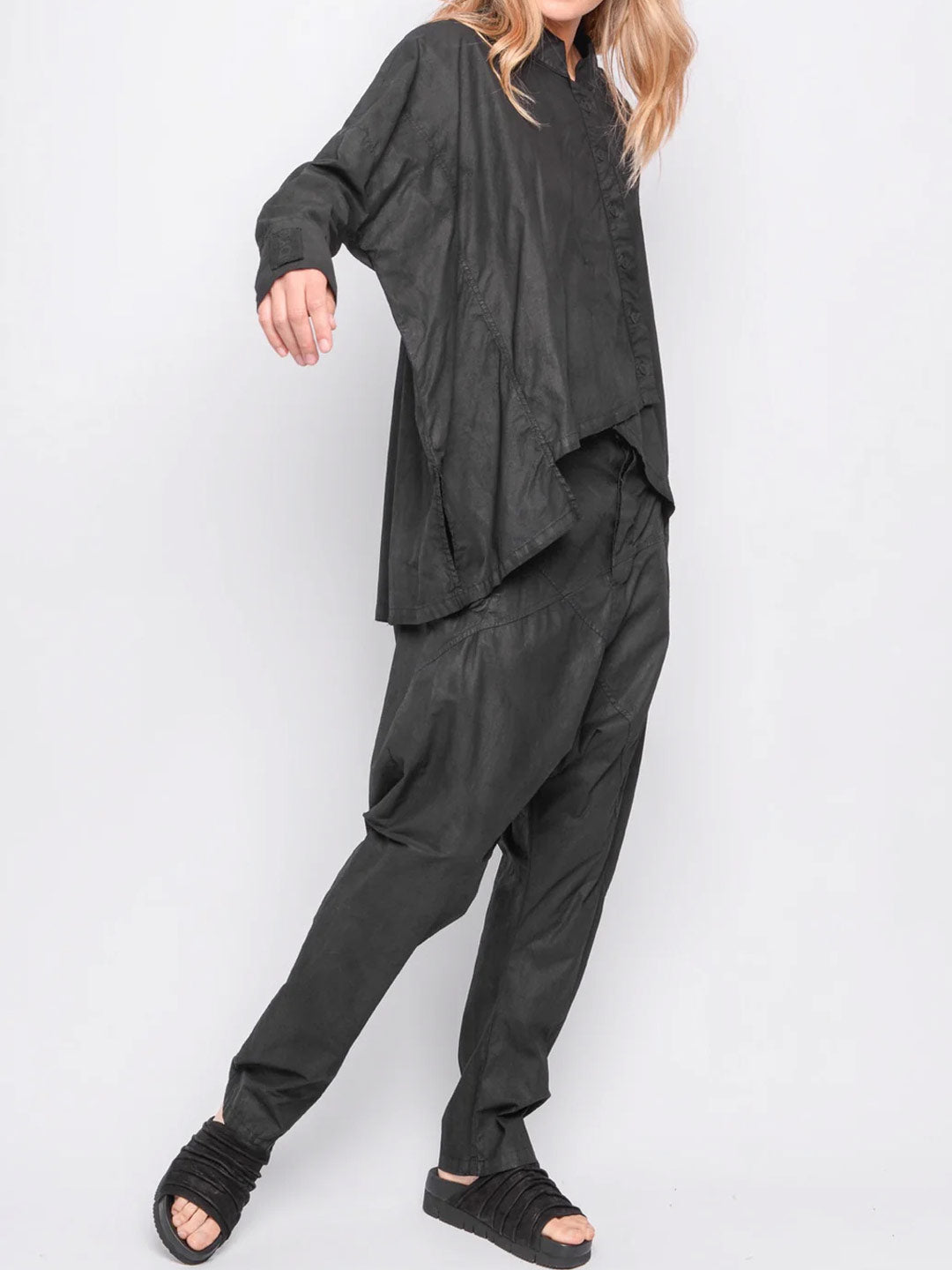 Black "251.02.02" Pant