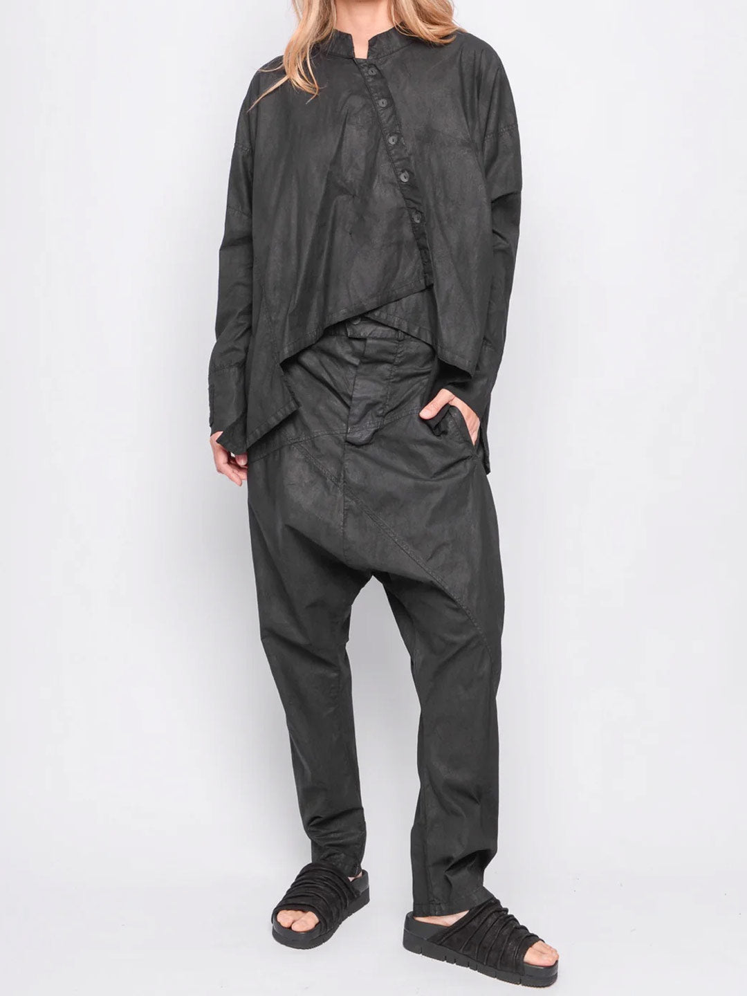 Black "251.02.02" Pant