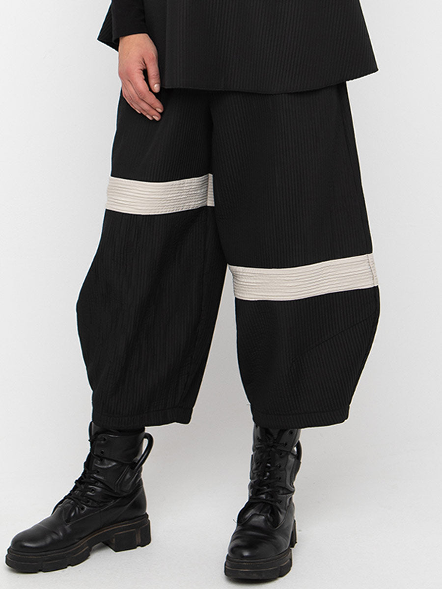 Ozai N Ku "766033" Pants