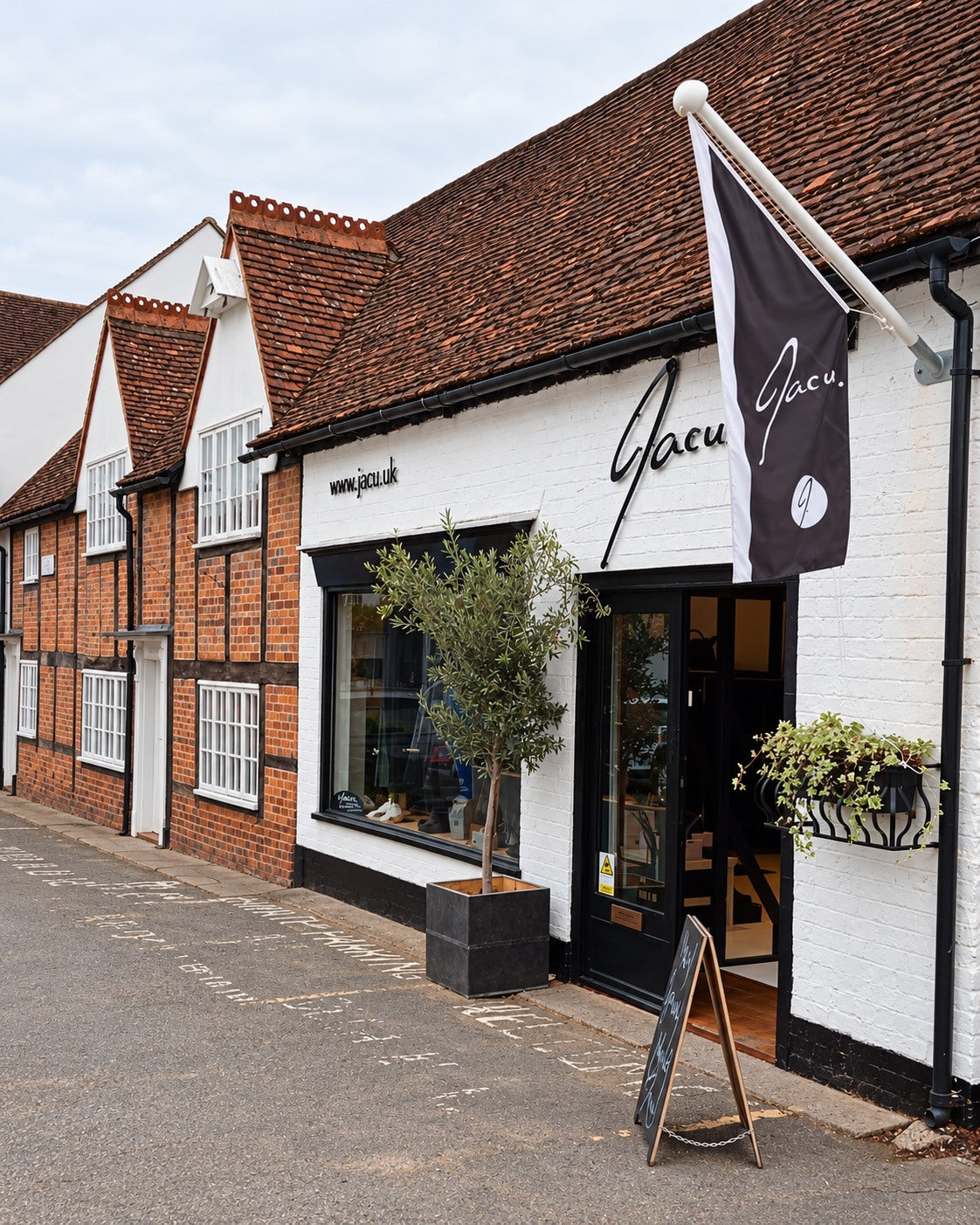 The Jacu shop in Marlow