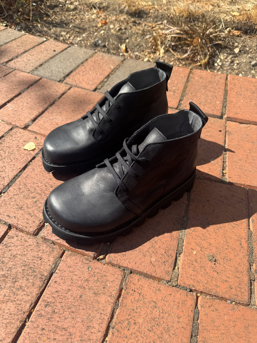 Lofina - Lightweight Ankle Shoe