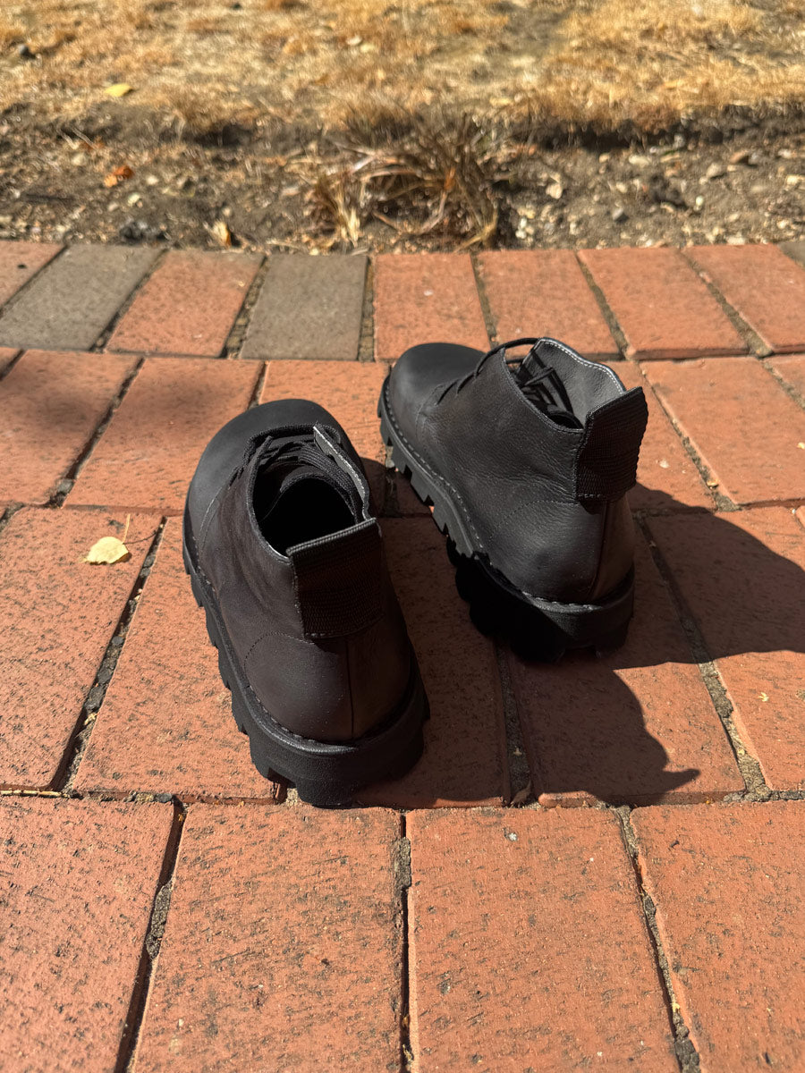 Lofina - Lightweight Ankle Shoe