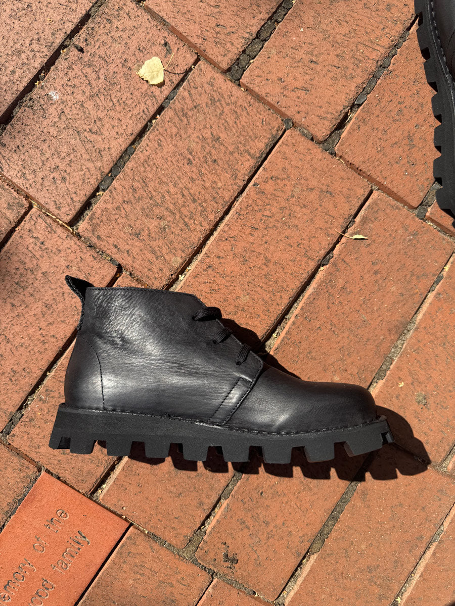 Lofina - Lightweight Ankle Shoe