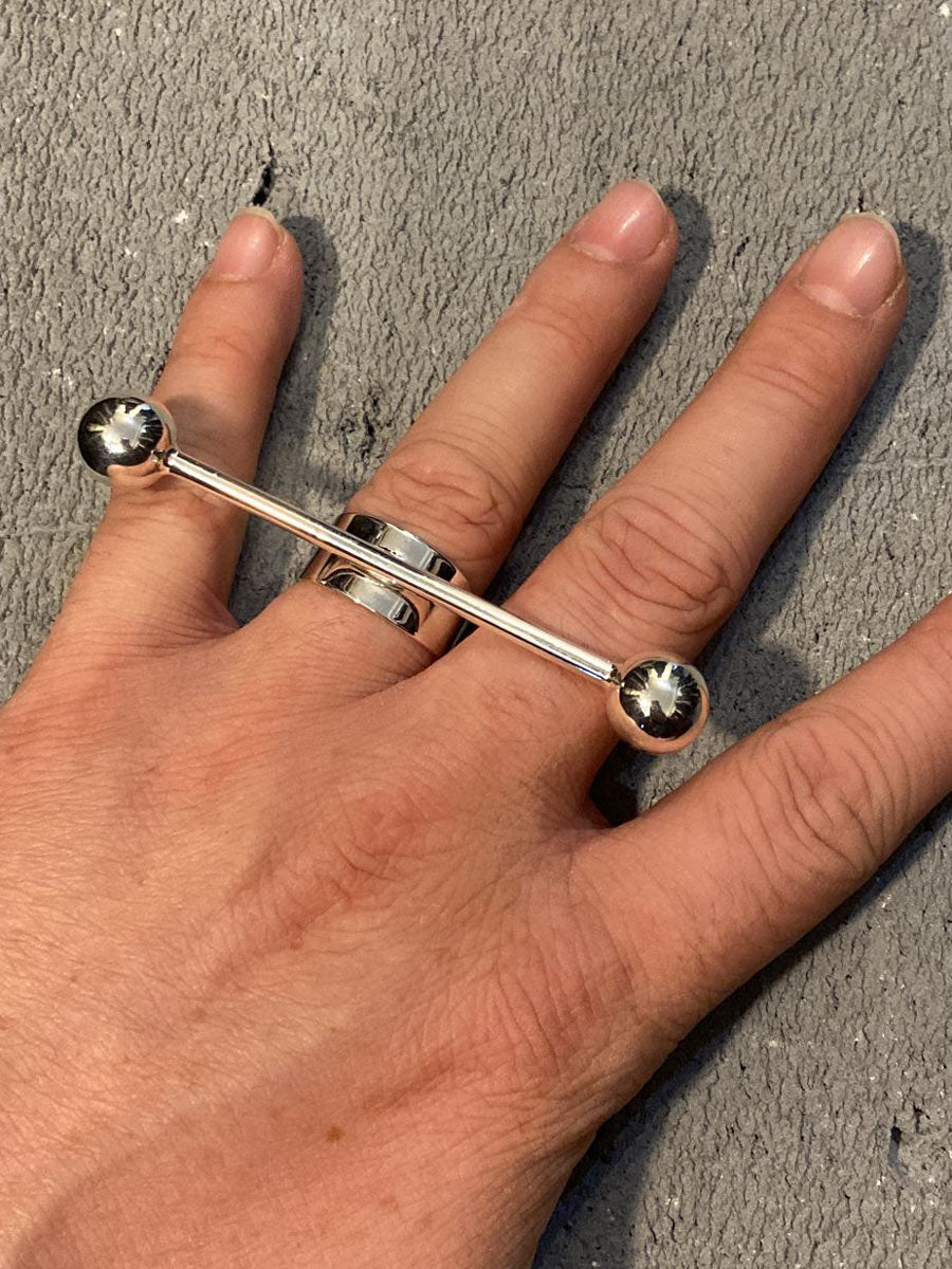 Body Bangle – Sculptural T-Bar Ring