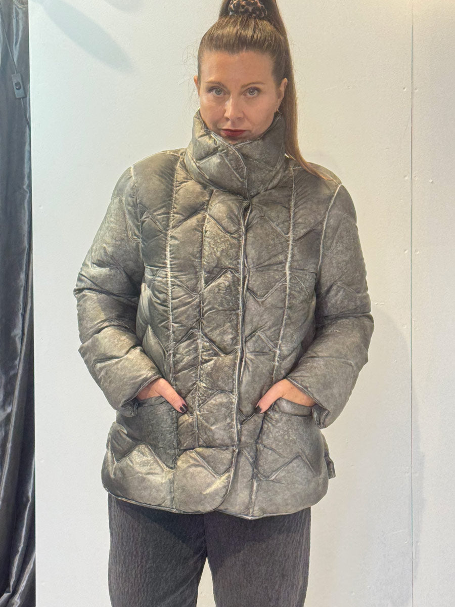 Transit clay-grey quilted padded jacket – front view