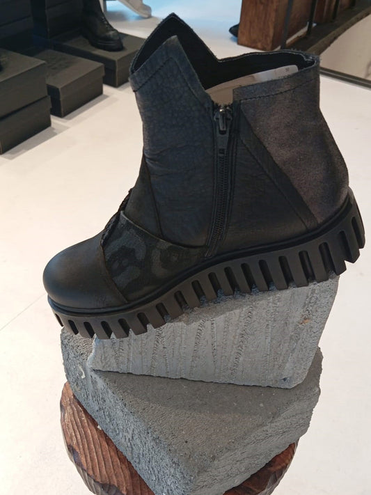 Papucei - ‘Lorcan’ Black Ankle Boot