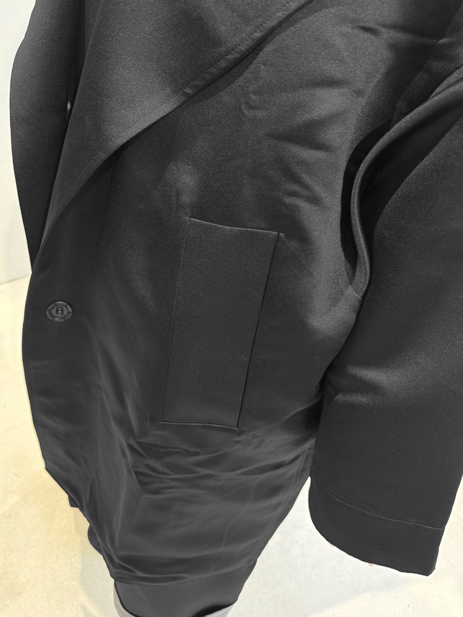 La Vaca Loca – ‘Resina’ Sculptural Draped Coat