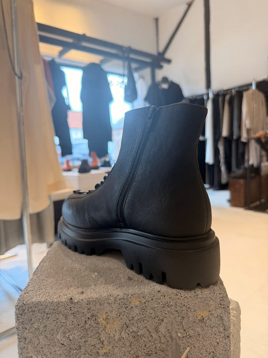 Papucei - ‘Rowan’ Black Ankle Boot