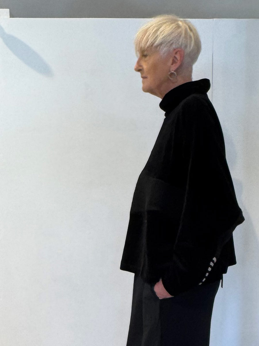 Urban by Alembika – Oversized Open-Knit Jumper
