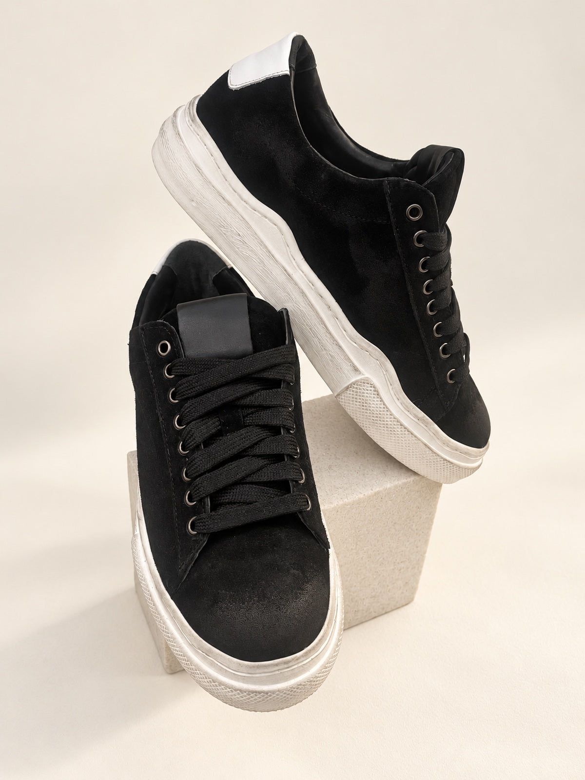 Wave Suede Black Trainers — product view