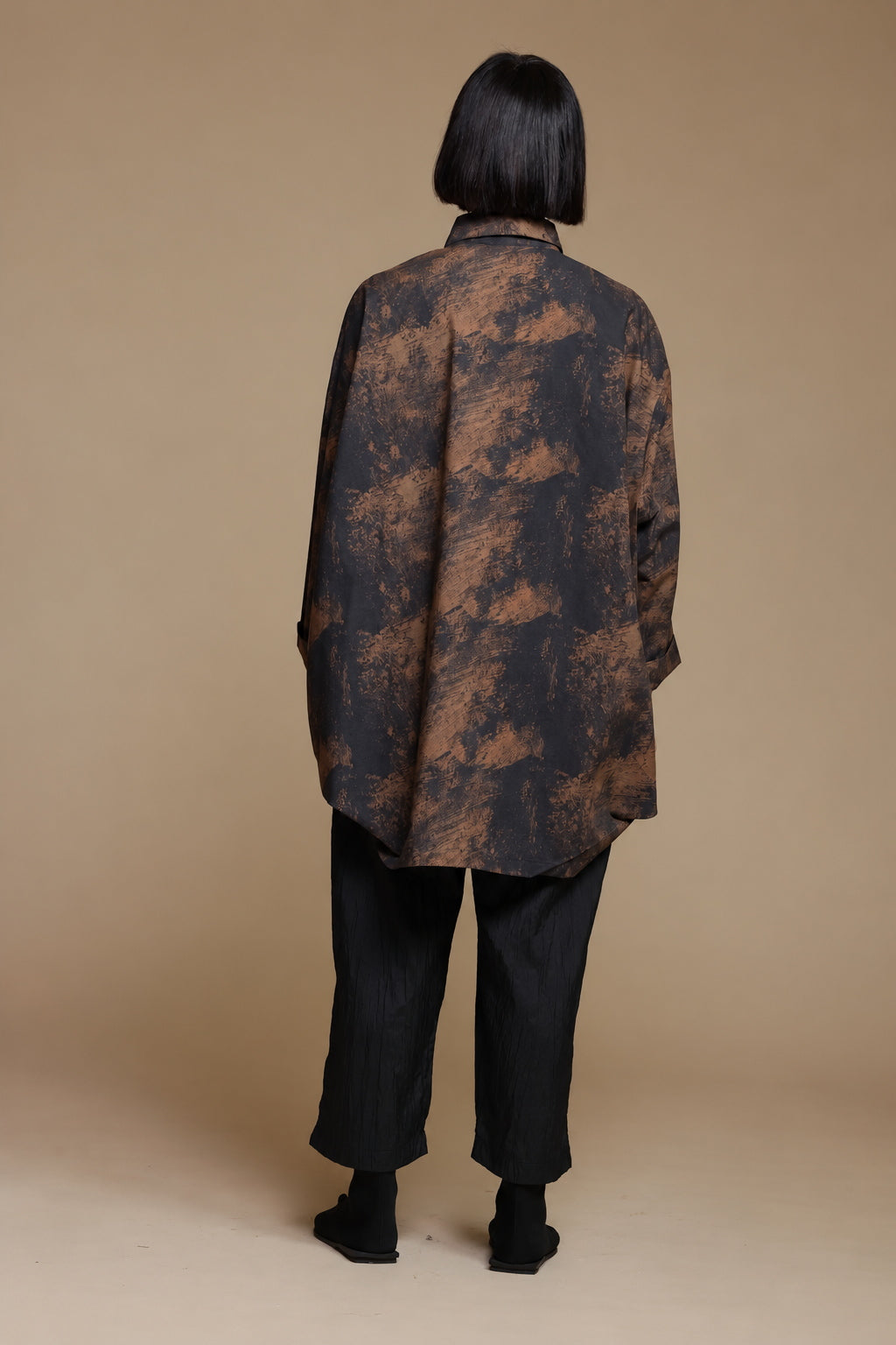 Copper-brown and charcoal cotton shirt, back view