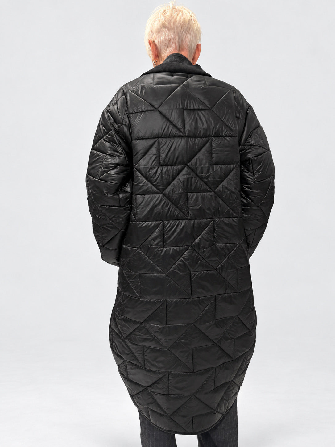 Kedziorek 5501 black long quilted coat — back view