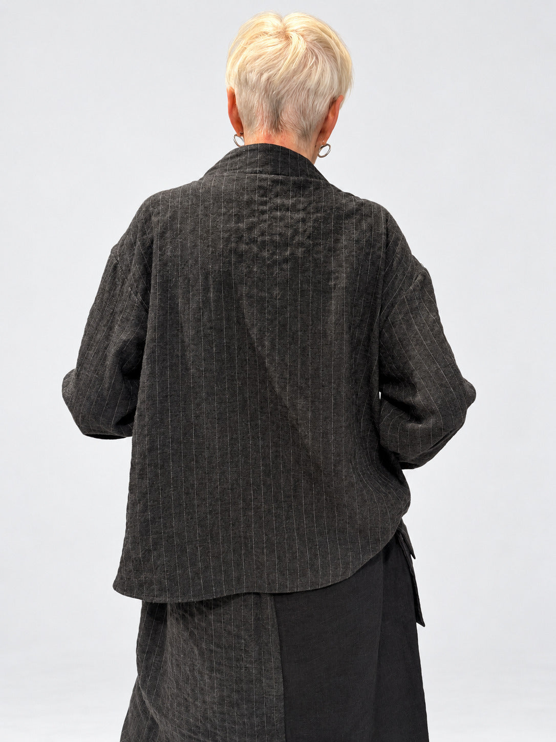 Kedziorek 5523k grey pinstripe jacket — back view