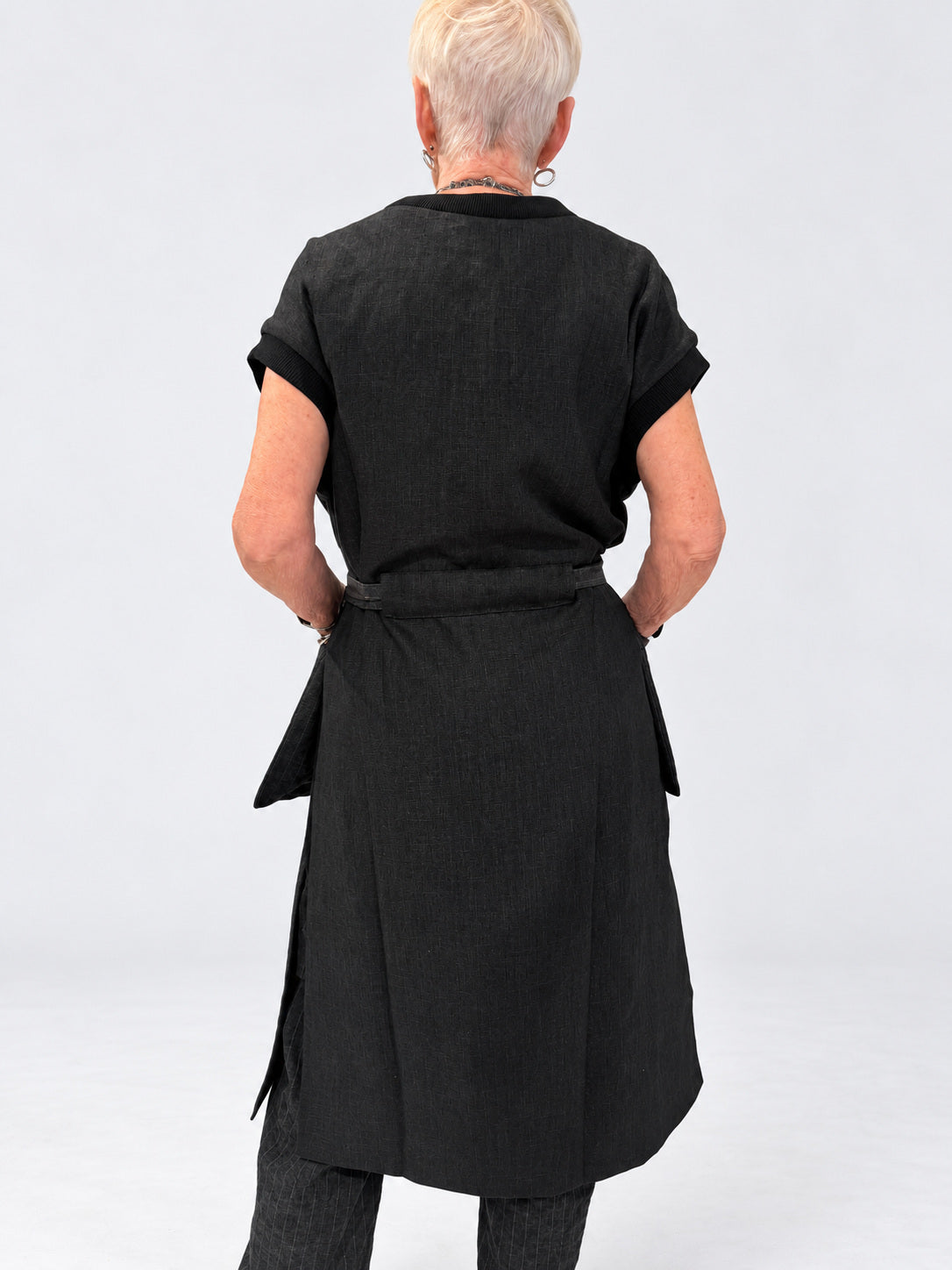 Kedziorek 5524 grey pinstripe long gilet — back, belted view