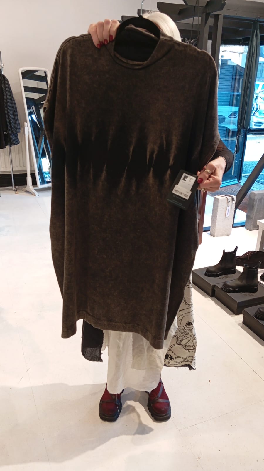 Moyuru 263313 cotton tunic in black nude, garment reference view