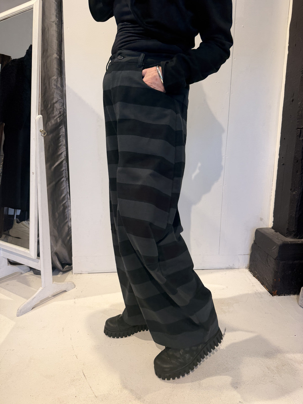 PLU Sweat Balloon trousers in stripe, side view