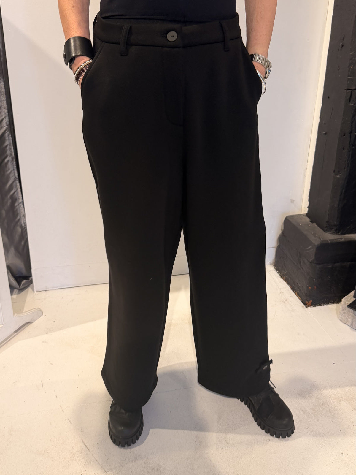 PLU Neo Balloon cotton-blend trousers in black, front view