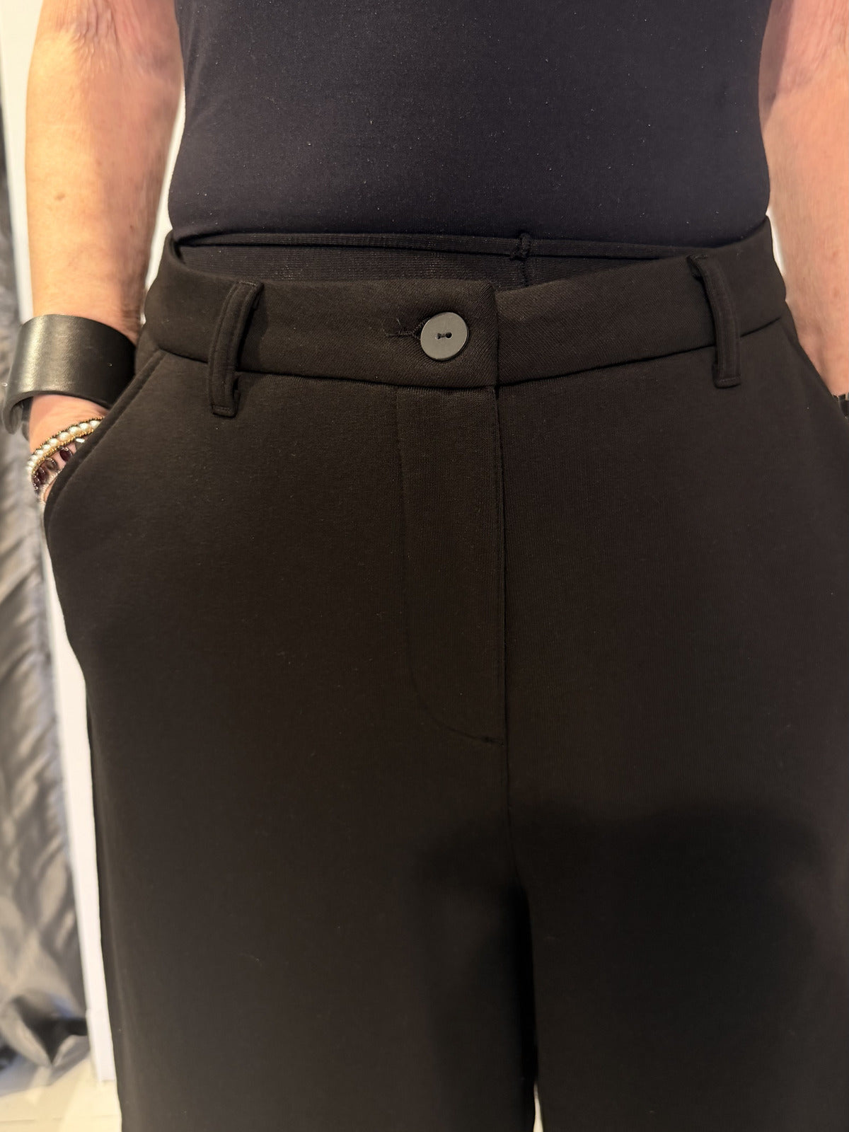PLU Neo Balloon cotton-blend trousers in black, waistband detail