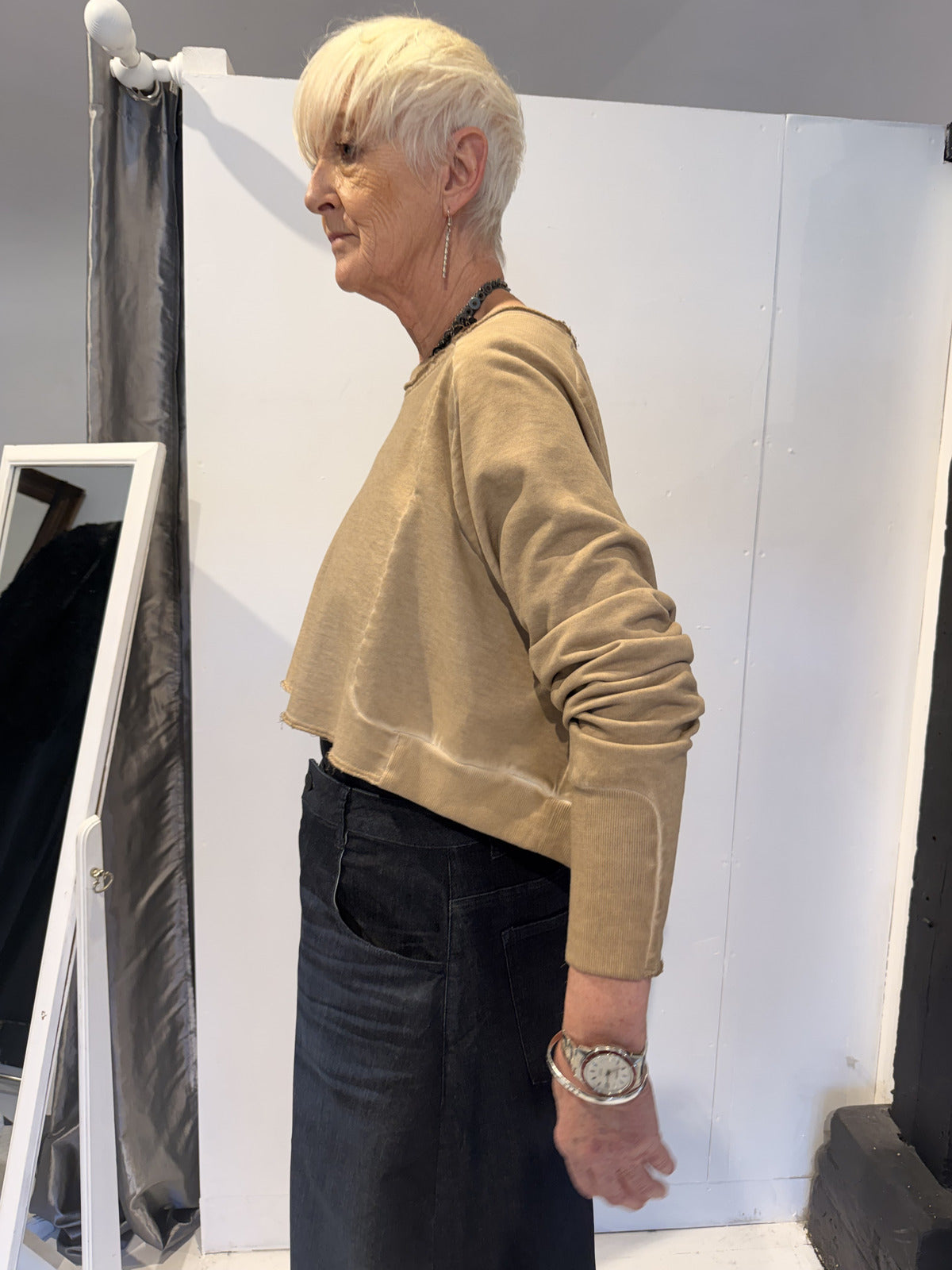 PLU Short Short sweatshirt in desert, side view