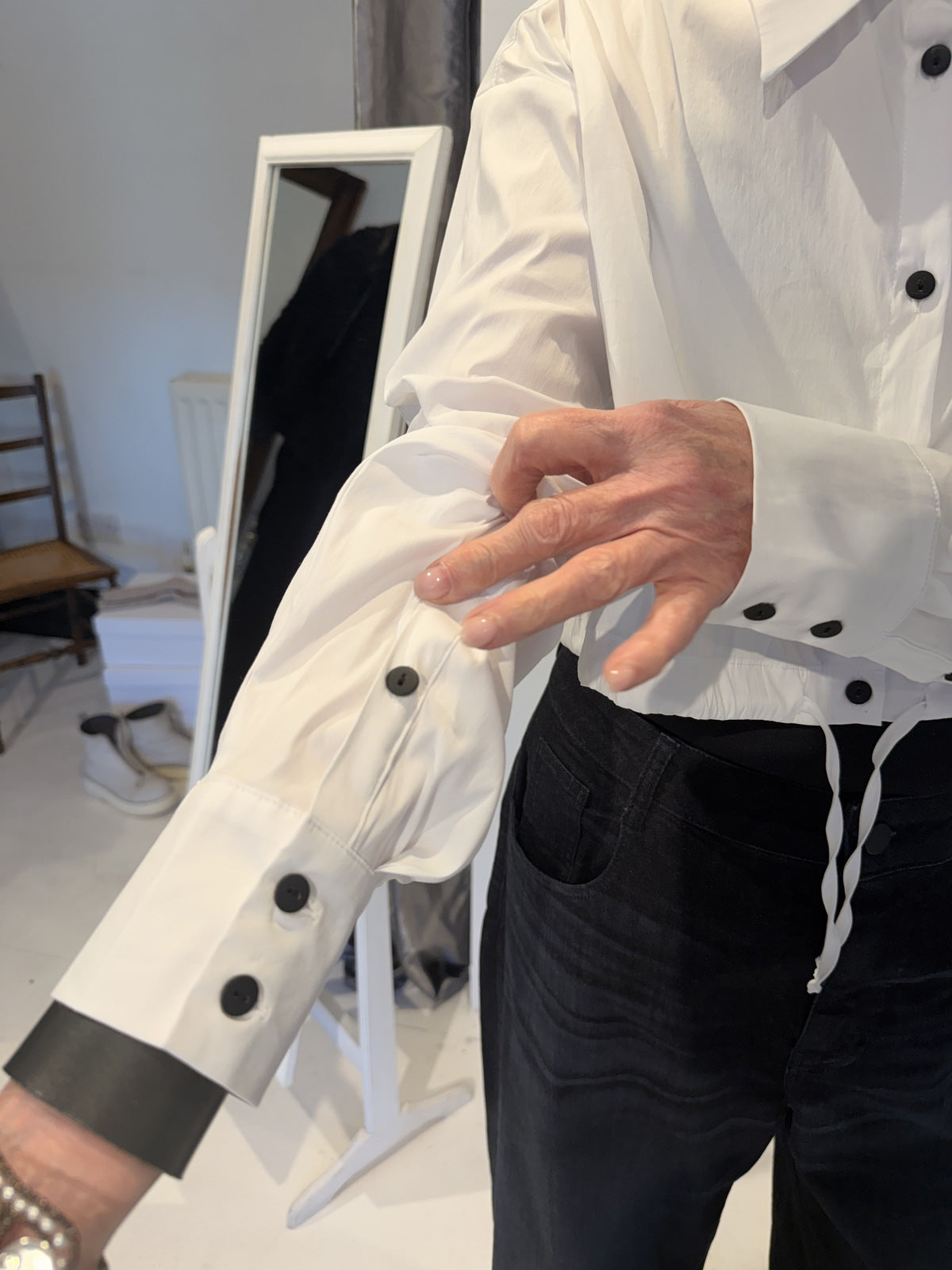 PLU Boxed Breeze shirt in white, buttoned cuff detail
