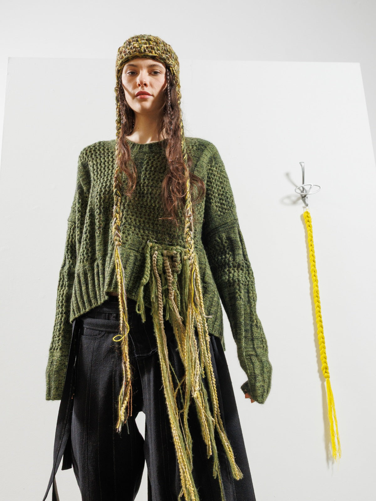 Serienumerica 5026 textured merino blend boxy pullover in Herb – front garment