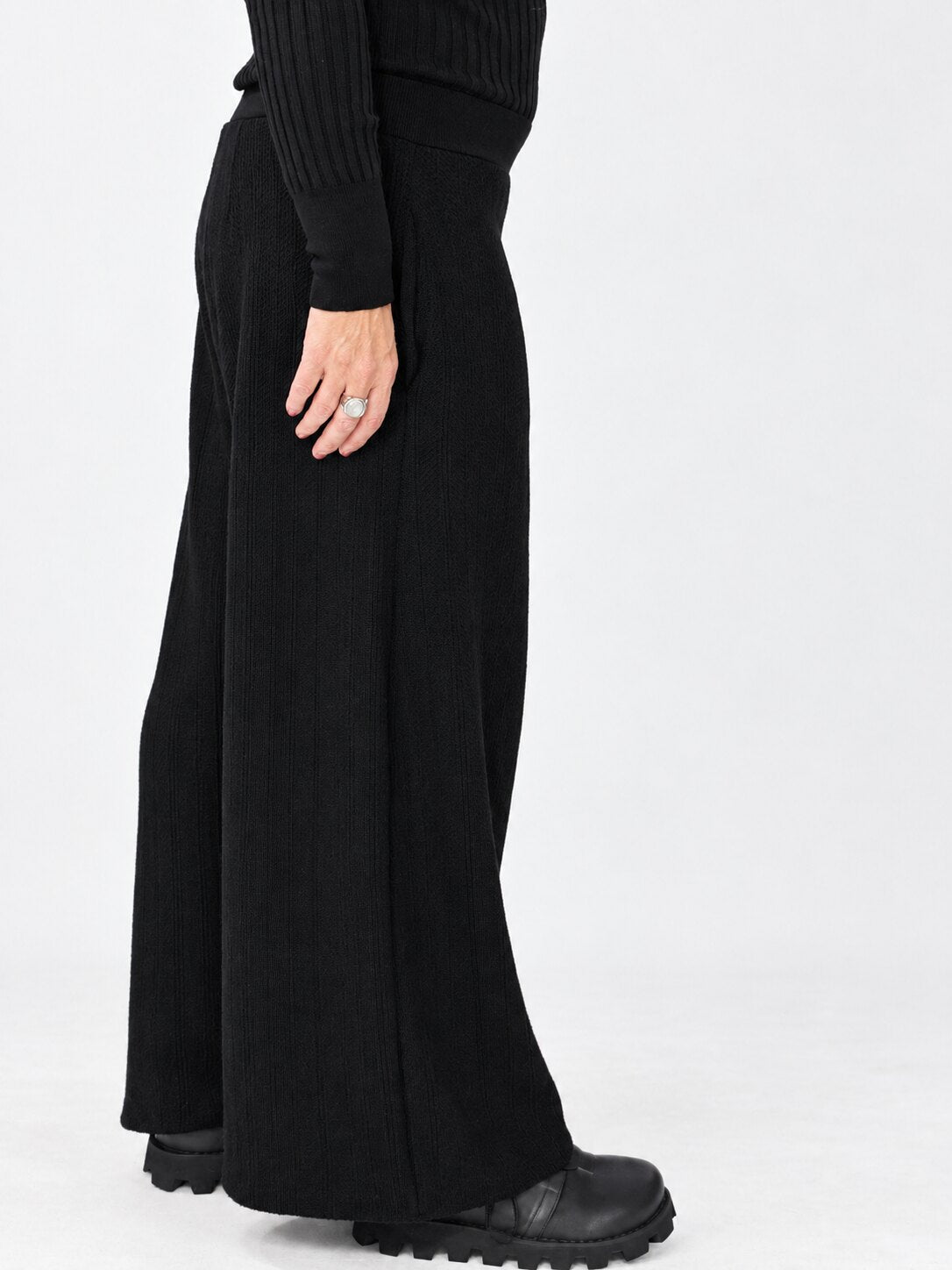 Transit black textured virgin-wool wide-leg trousers – full side view